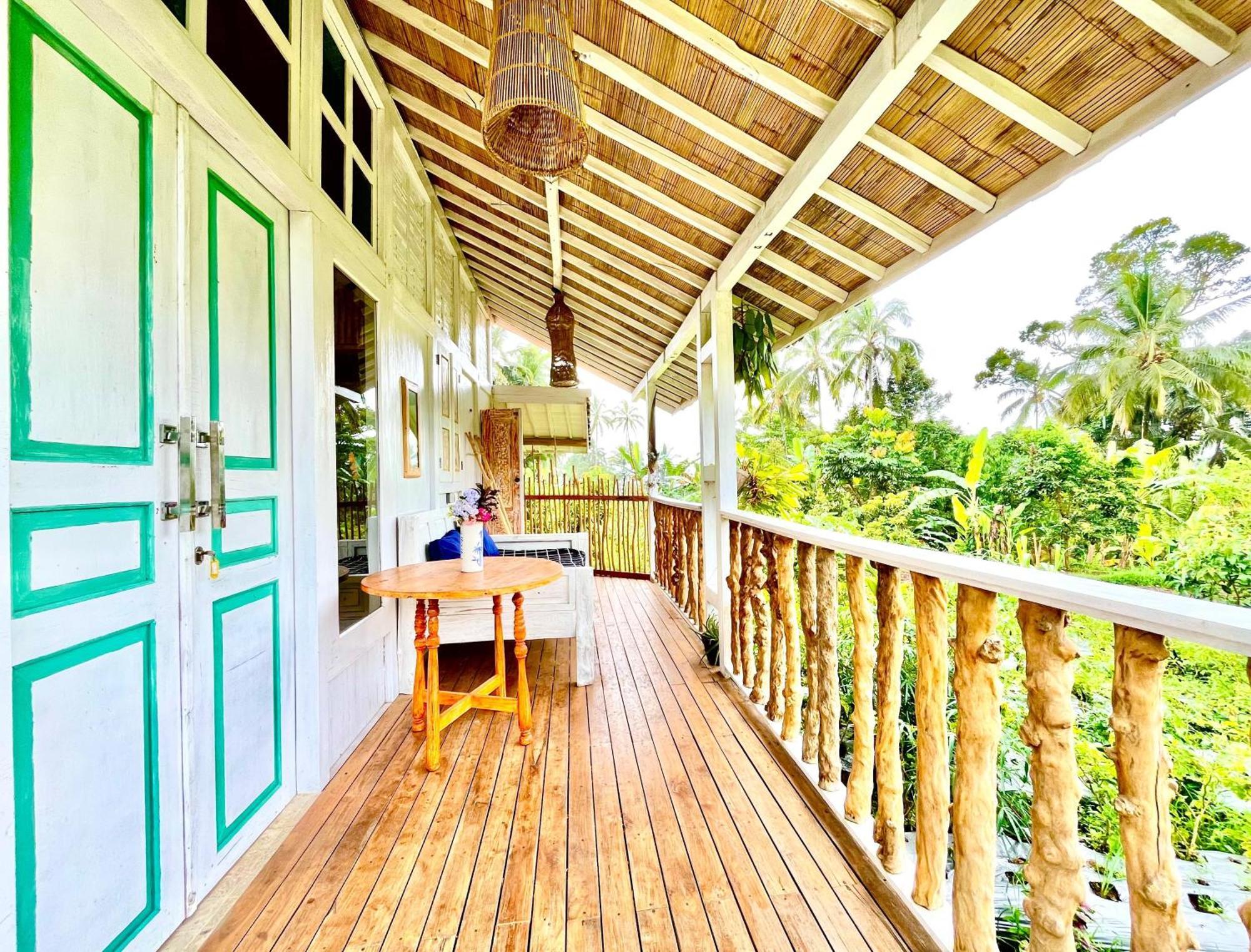Pondok Is Oke Villa Scenic View Баньюванги Экстерьер фото