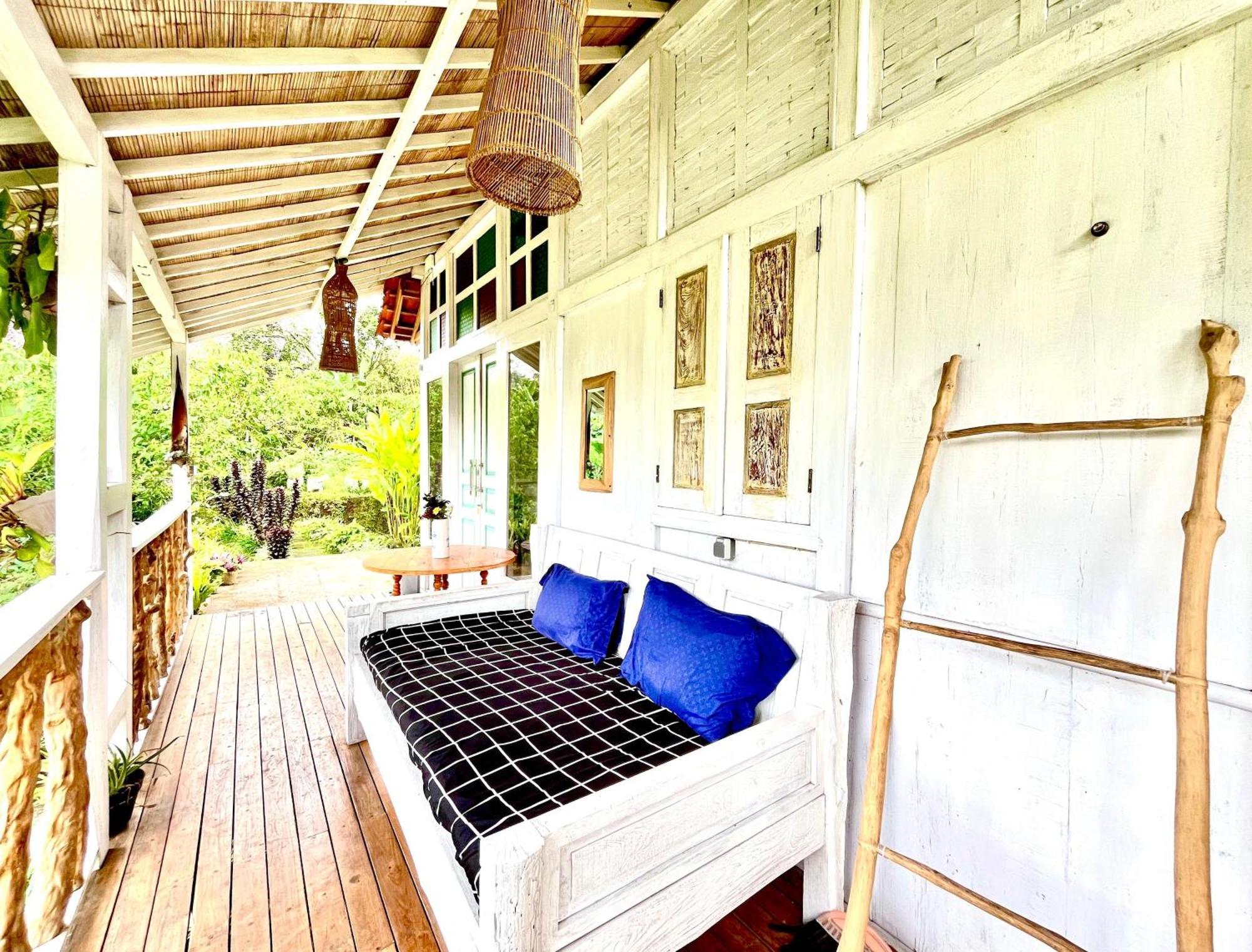 Pondok Is Oke Villa Scenic View Баньюванги Экстерьер фото